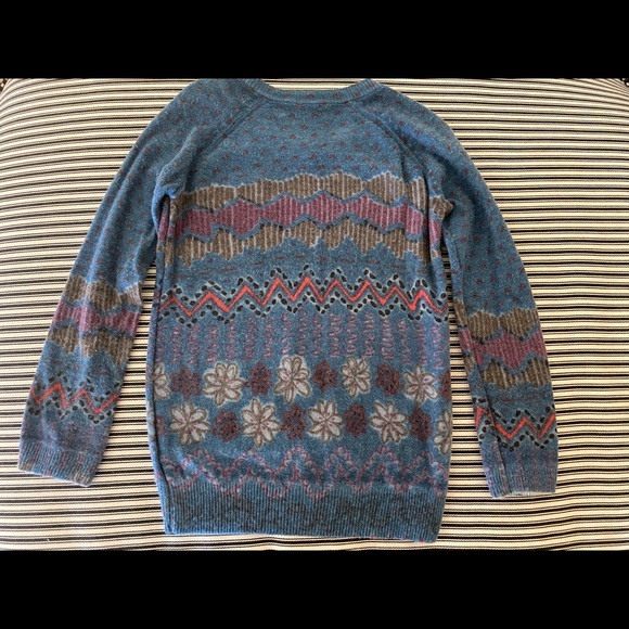 Sweater - Picture 2 of 4